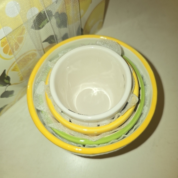 ⭐️40% Off⭐️ Lemon Measuring Cups by C.R. Gibson Jessie Steele - Picture 4 of 8